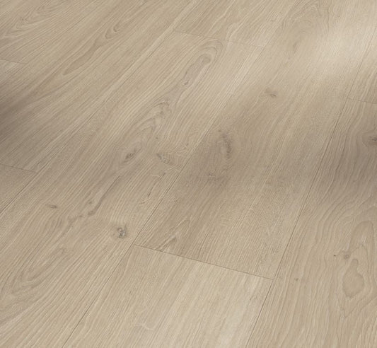 Oak Studioline Pure - Basic 600 4V 8mm AC4/Class 32 Wide Plank